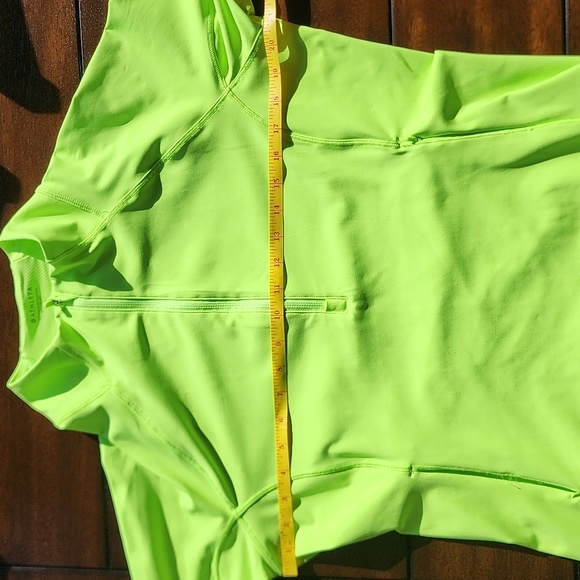 Athleta, NWOT, Sz L, Cool Weather Run Top, Neon Green - Picture 11 of 16